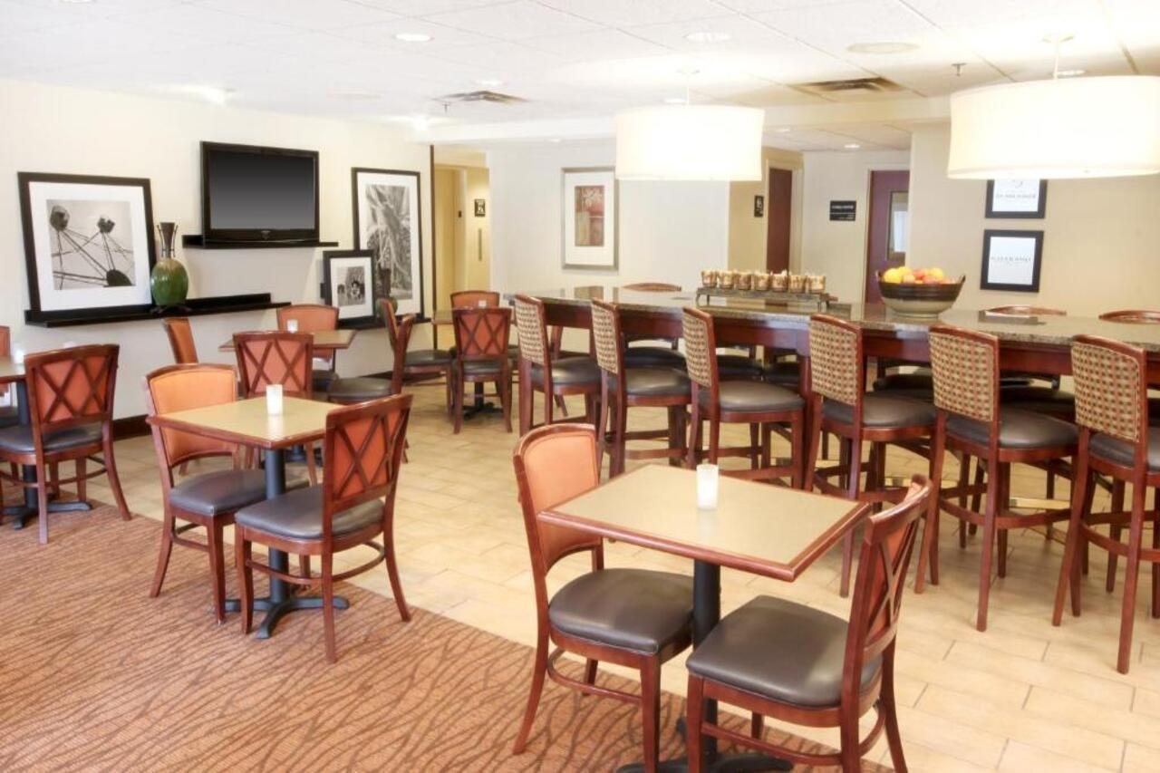 Hampton Inn By Hilton Indianapolis-South Southport Exterior photo