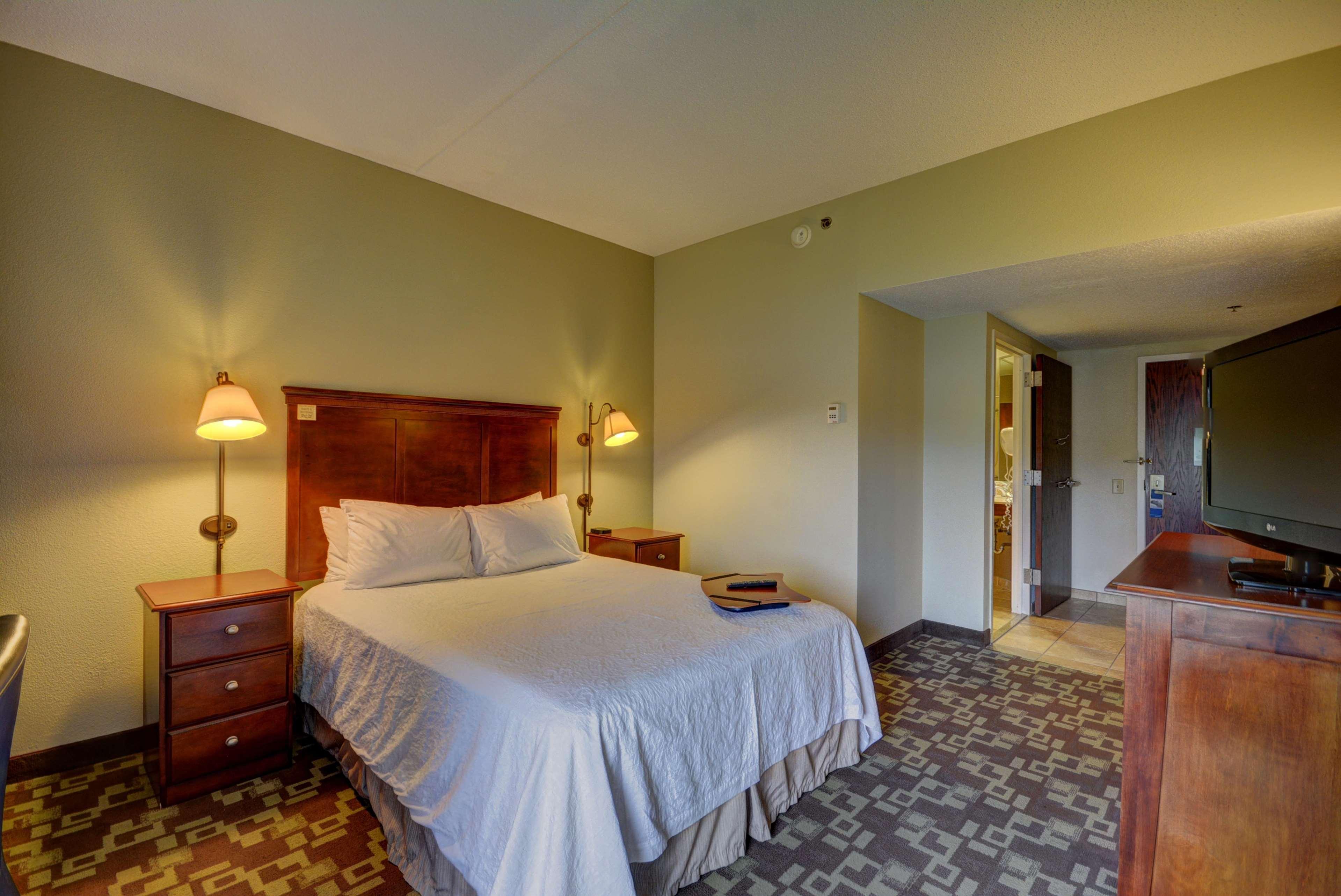 Hampton Inn By Hilton Indianapolis-South Southport Exterior photo
