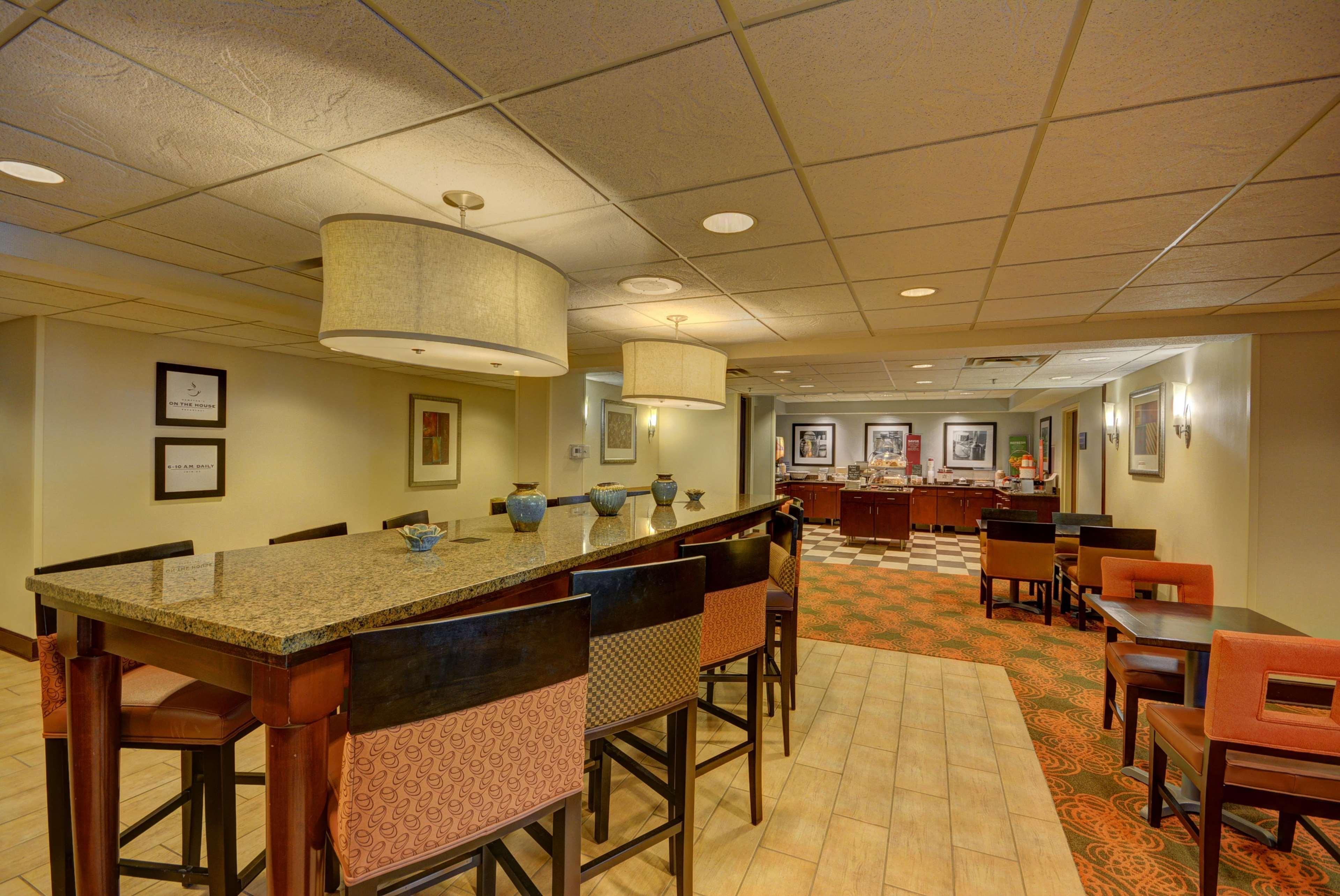Hampton Inn By Hilton Indianapolis-South Southport Exterior photo