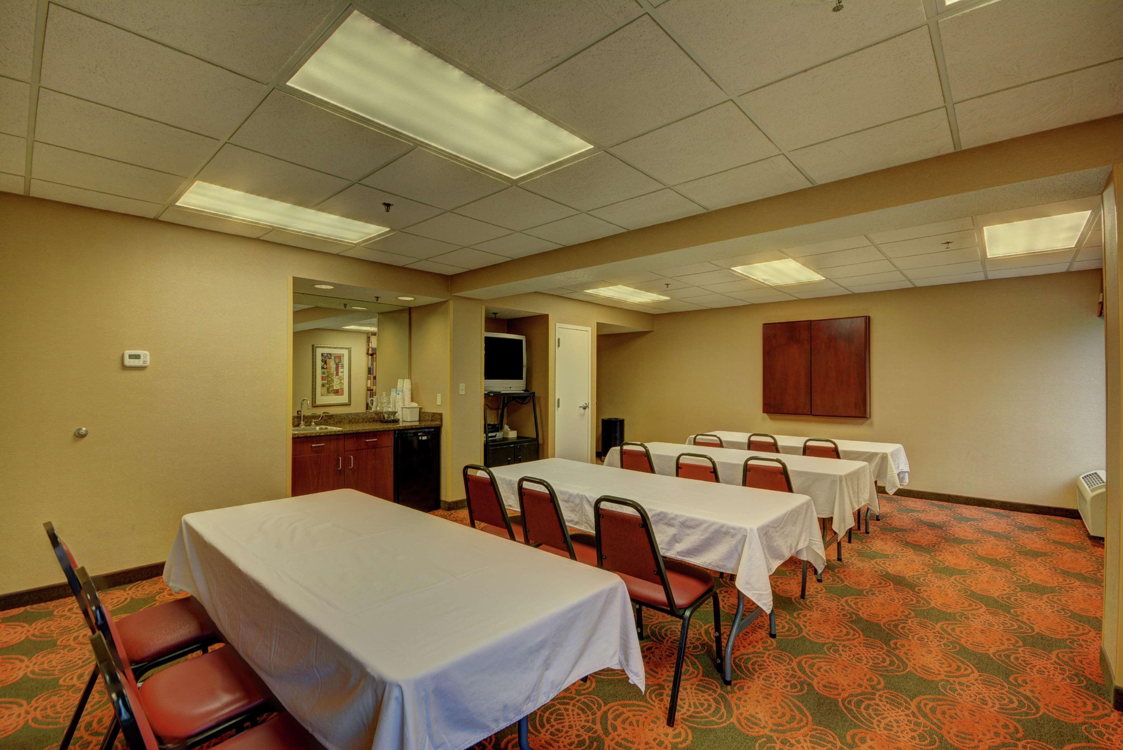 Hampton Inn By Hilton Indianapolis-South Southport Exterior photo