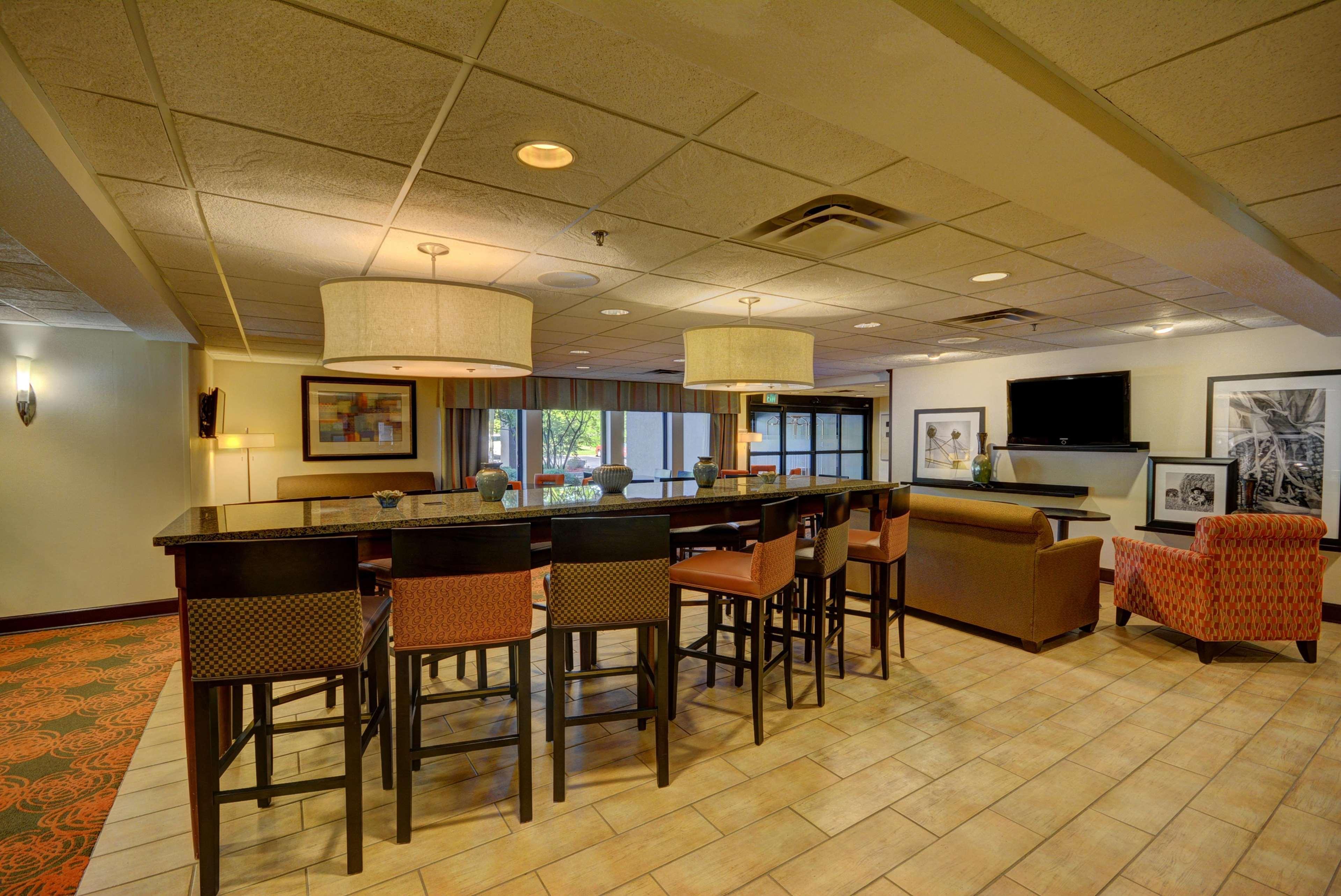 Hampton Inn By Hilton Indianapolis-South Southport Exterior photo