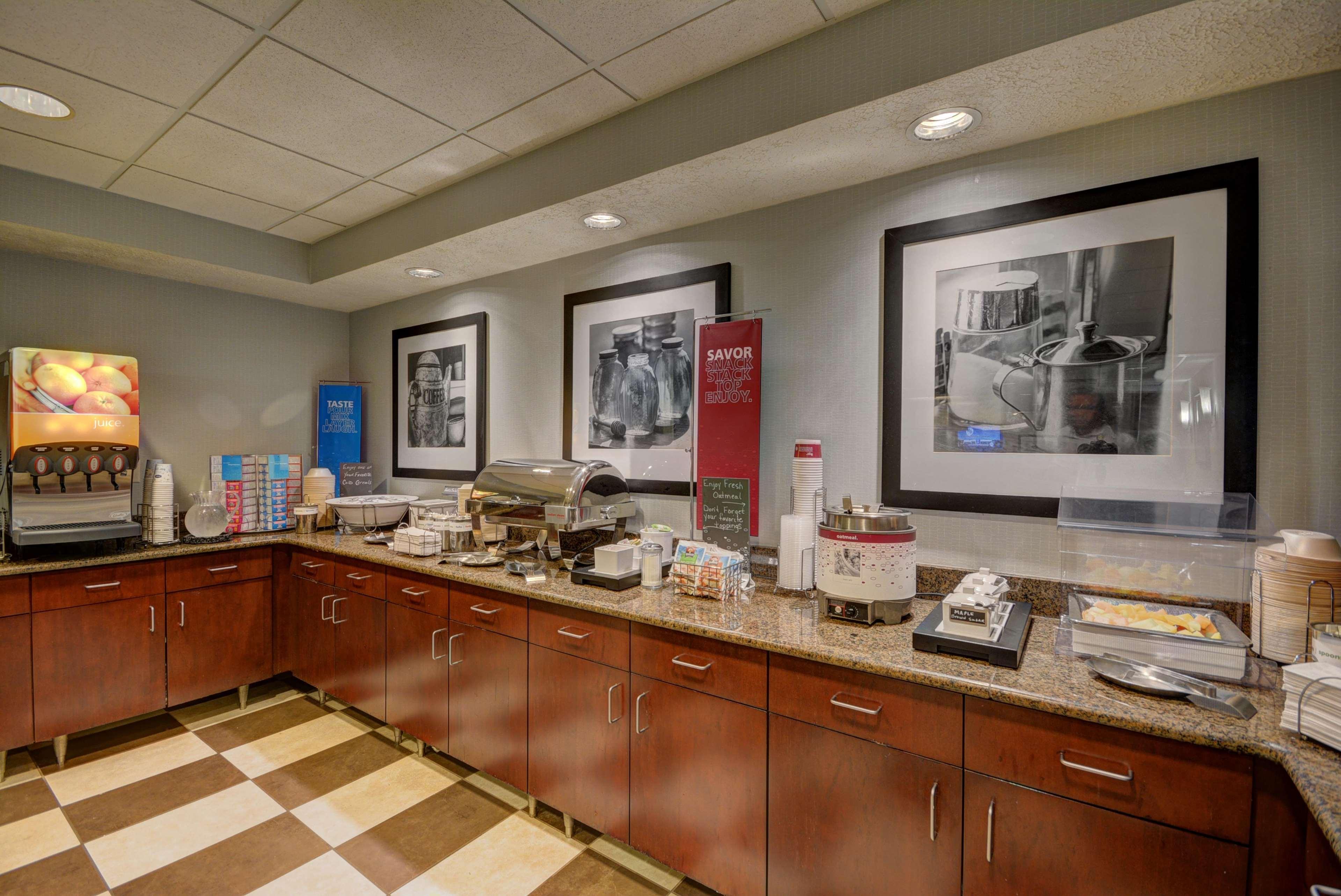 Hampton Inn By Hilton Indianapolis-South Southport Exterior photo