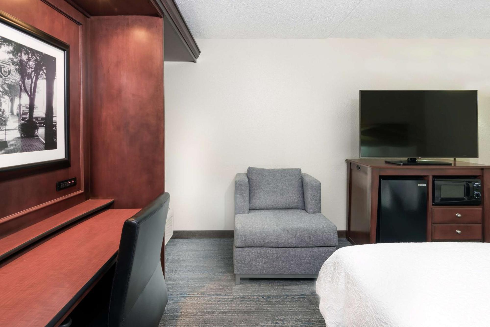 Hampton Inn By Hilton Indianapolis-South Southport Exterior photo